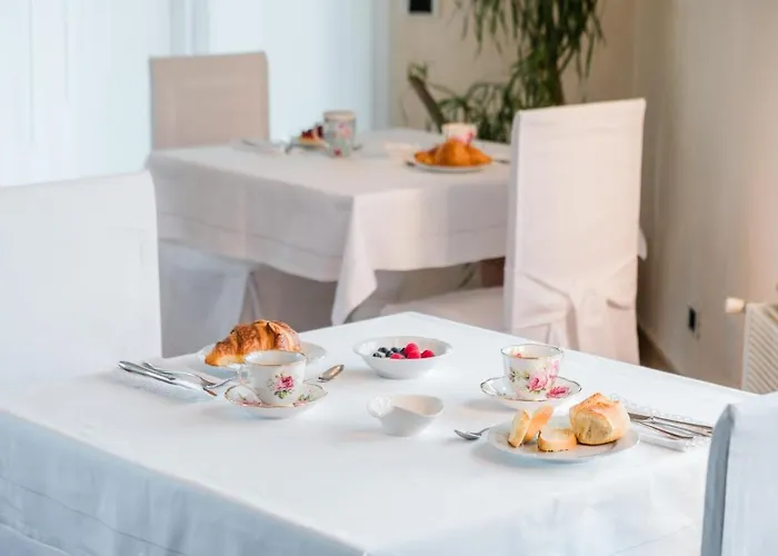 Castel Morino Bed & Breakfast