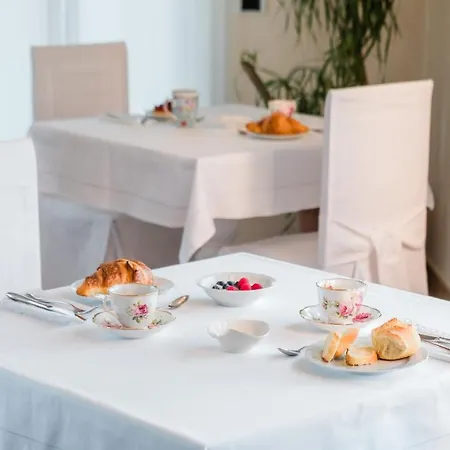 Castel Morino Bed & Breakfast